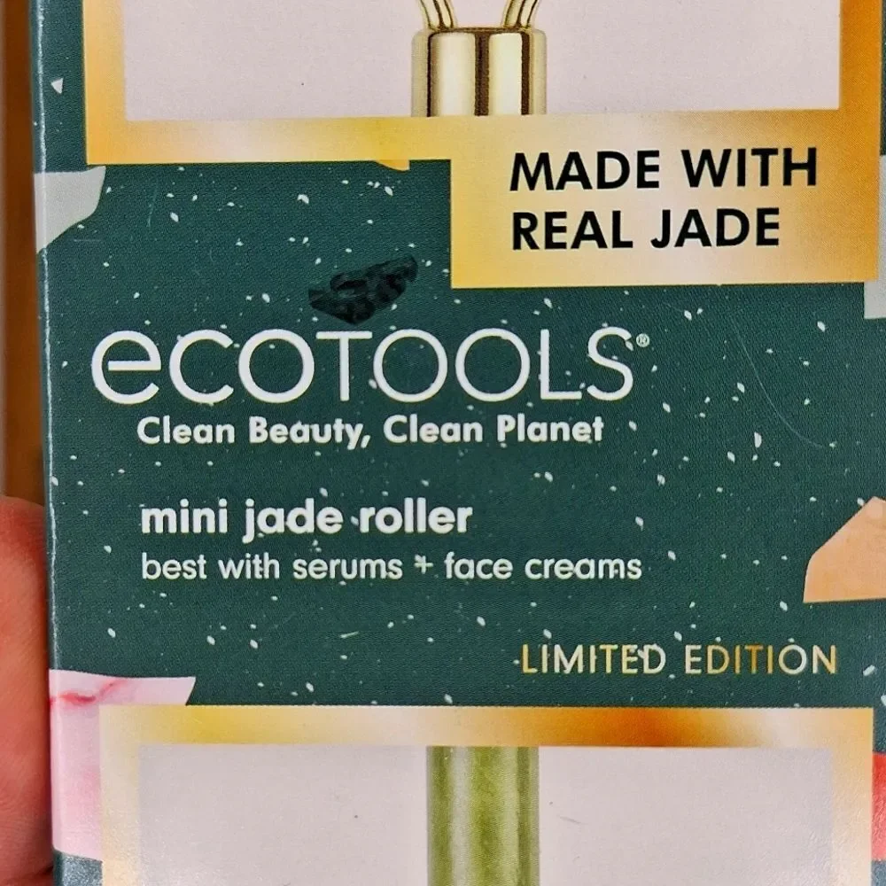 Ecotools real jade roller face cooling destress depuffing affect